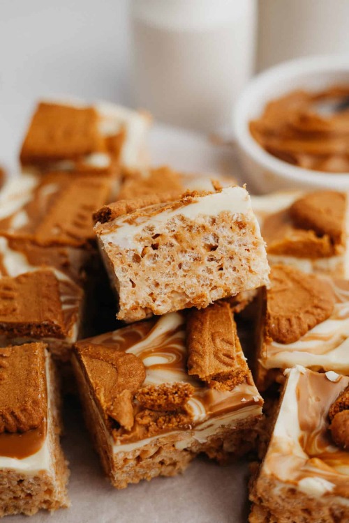 fullcravings:Biscoff Rice Krispie Treats