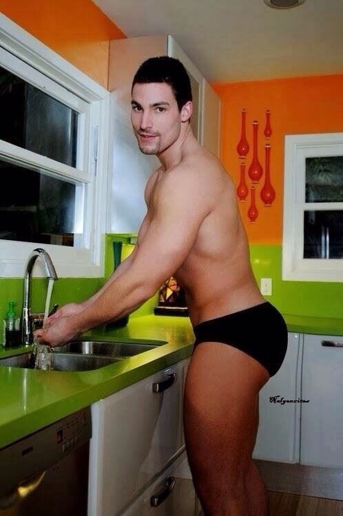 fursnake7:  What’s cookin’, hot stuff? 