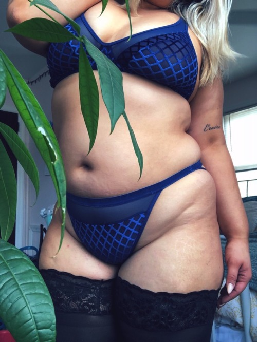 honeekisses:buy my private snap and help me buy cute festival out fits for edc las vegas