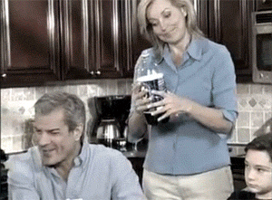 zeta-neubourn: ms-doodle-pants:  mellrak:  i don’t even get what’s wrong with this gif  i mean she pours the soda perfectly why do they all shit their pants  “GOD DAMMIT CLARA I WANTED SPRITE”  “IS THAT DIET?! CLARA YOU SWINE!” 