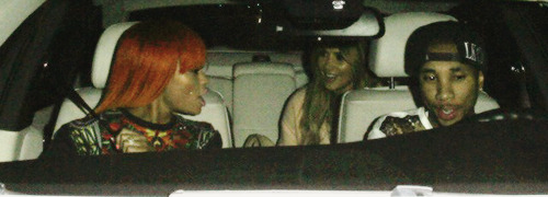 religionofswag:  hustlinforchanel:  therealleaah:  fuckyeahtygatyga: Tyga, Blac Chyna and Kim K  XIV  wtf is going on   That’s what I’m saying