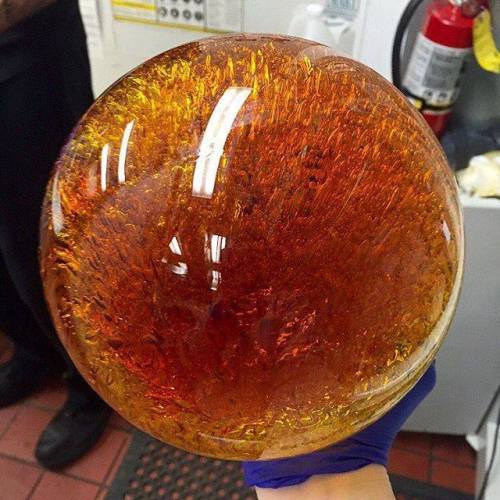 sonypraystation:corporateaccount:sixpenceee:3,000 grams of pure cannabis oil.wyd after eating this