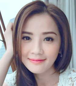 charlenechan-hk:  The first selfie show me