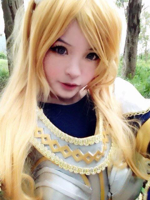 cosplayandanimes:  Lux e Ezreal - League of Legends source