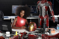 bijah-tuu:  superheroesincolor:      Ironheart (Riri Williams) cosplay by Deddeh Howard    “Just a few weeks ago Marvel announced the very first major black female superhero: Riri Williams taking over for Tony Stark (Robert Downey Jr) in Iron Man. This