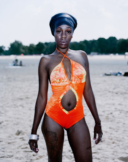 Porn lehroi:  BOOK - Orchard Beach: The Bronx photos