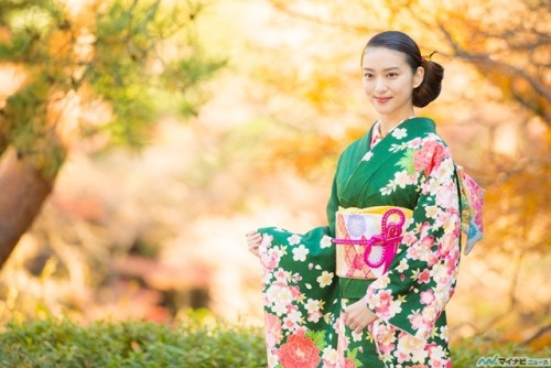 carudamon119: 武井咲らオスカー美女10人! にこるん晴れ着で異色コラボ 武井咲、剛力彩芽、小芝風花、吉本実憂、本田望結、高橋ひかる、岡田結実、是永瞳