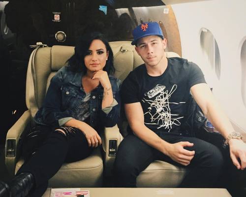 dlovato-news: ddlovato: Been having a blast on the #hondacivictour!! Thx to @NetJets for gettin