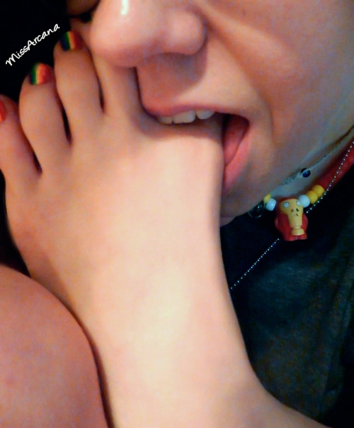 arcana-pictures:  Source: @themissarcana My Wishlist | Buy my 15 Foot Fetish videos @arcanapremium​