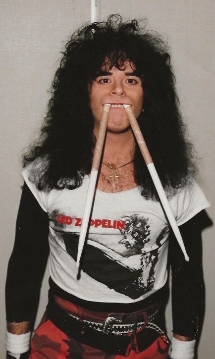 Being On The Younger Side Of The Fandom Sucks. I Wanna Meet Him So Damn Badly :(