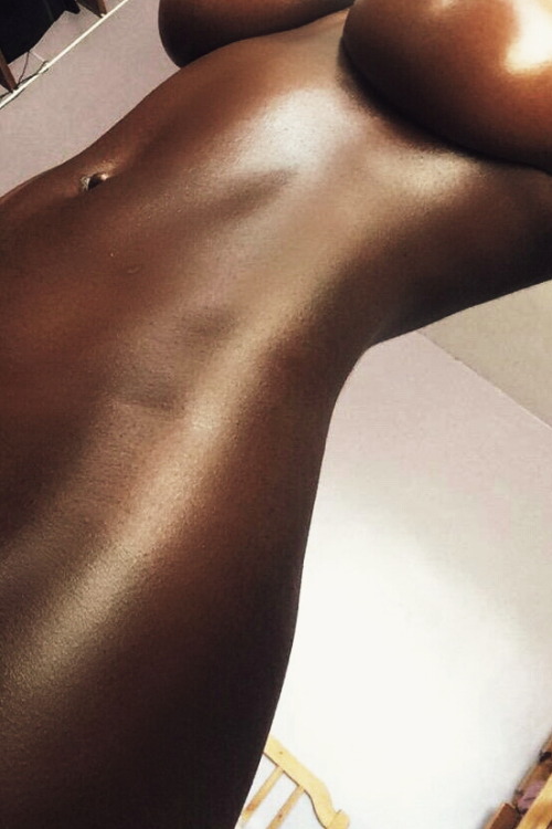 howtobeafuckingvampire:  Body Goals💪🏿