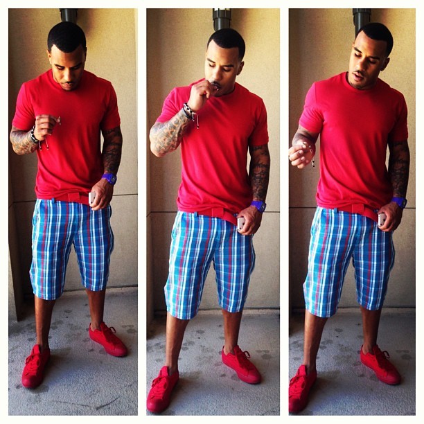 tawnysdesire:  men2dope:  wish he would take them ugly shorts off tho  damn he fine