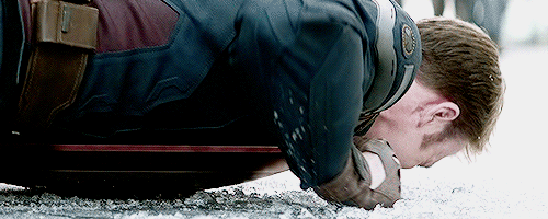 sweetestel:amuseoffyre:peggylives:sabacc:Steve ‘did it hurt - a little’ Rogers#/SCREAMS ABOUT HOW SK
