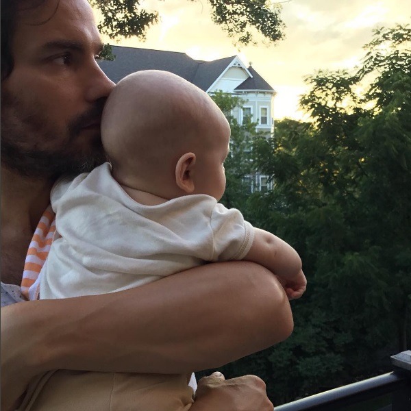 santiagocabreraaddicted:
“ #SantiagoCabrera on IG:
Day off, enjoying the family! Dia libre, disfrutando a la familia!
”
It’s like the most beautiful thing ever ….