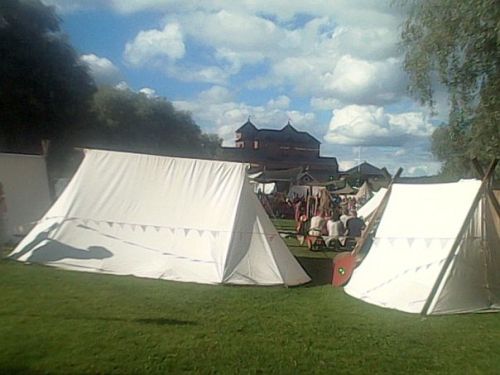 A few photos I took yesterday at Hämeenlinna Medieval Fair. Pic quality is mediocre at best since my