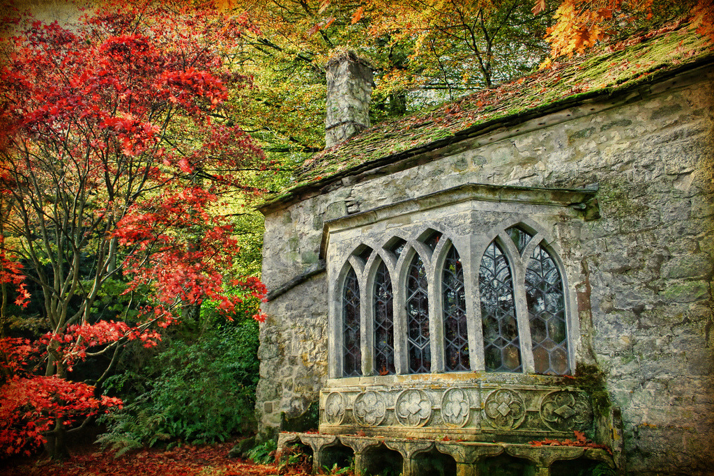 beautifulbritishisles:  The Watch Cottage at Stourhead Gardens (National Trust) Stourton,