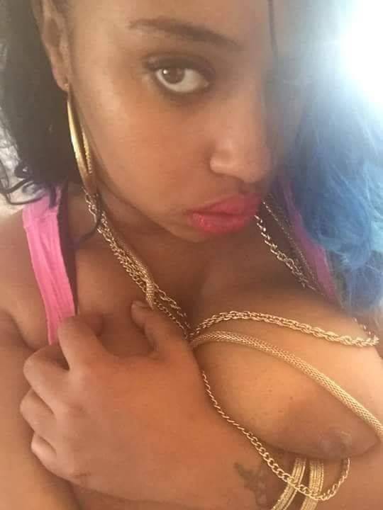 thickbodies:  Bad ass lil redbone Follow Thickbodies.tumblr.com