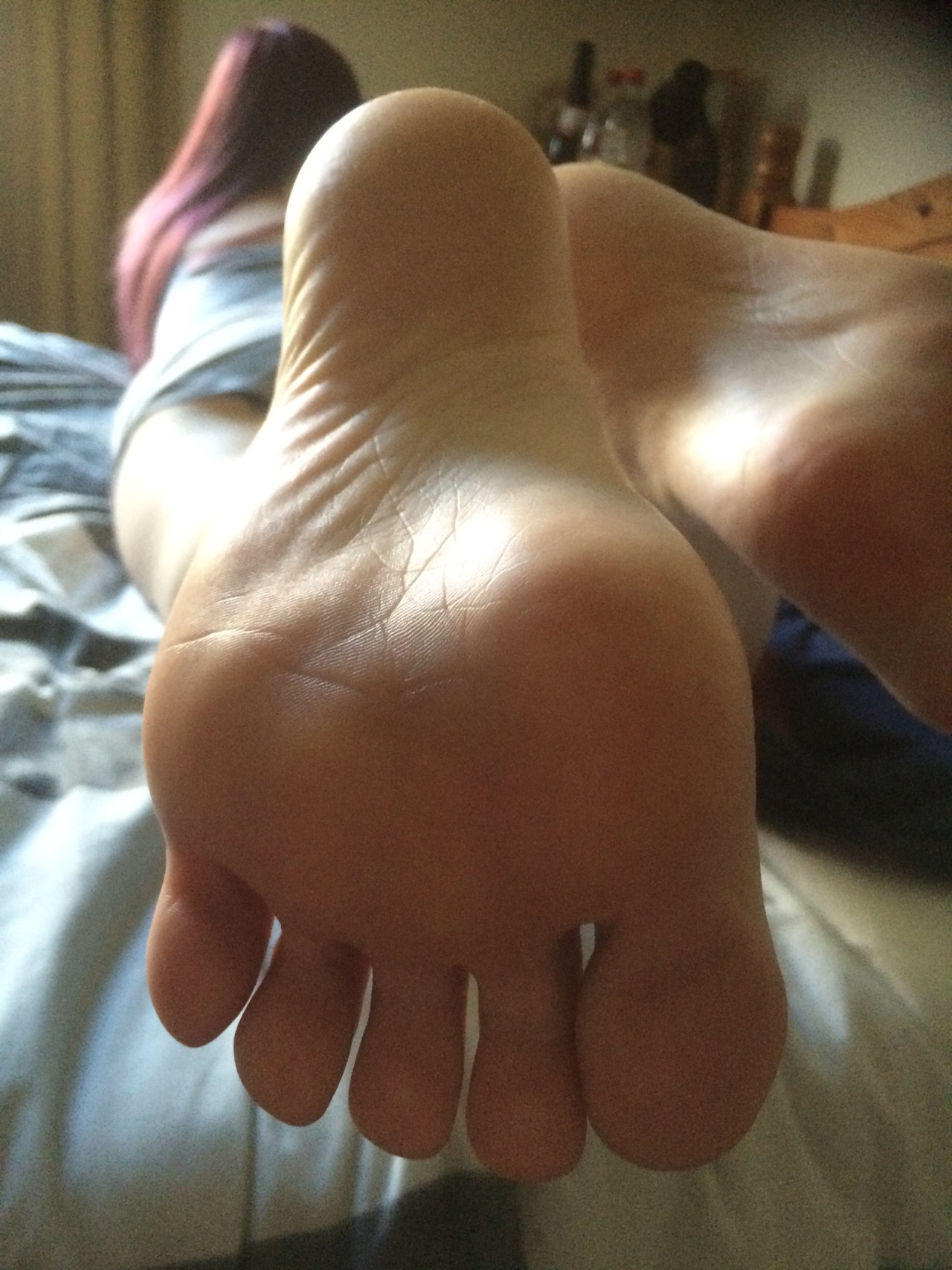 ellessexyfeet:  Unbelievable softness