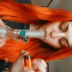 pourpaintmylove-deactivated2022:theworldweloveandhate:dope fucking hair!