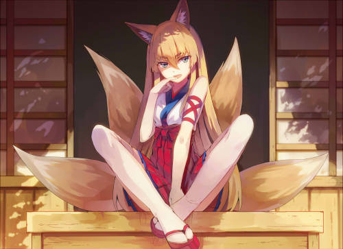 sexywittlecutekittens:  Pixiv