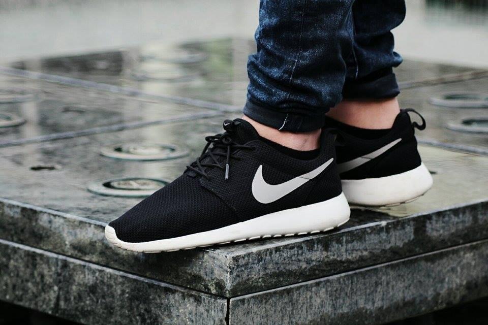Nike Roshe Run - Grey (by Dawid... – Sweetsoles – Sneakers, kicks and trainers.