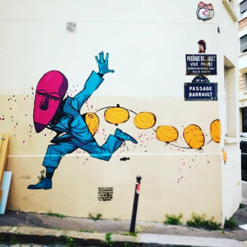 The Thief of Light _________ #paris #france #streetart #streetartdaily #streetartphotography #street
