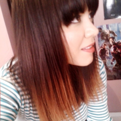 melwantsalokihug:   2013 selfies  Mel you need to post 9 selfies every day.
