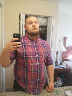 imhereforthemen:  I have a lack of flannel, but here is purple plaid. I’ll take it! (sidthesnail) 