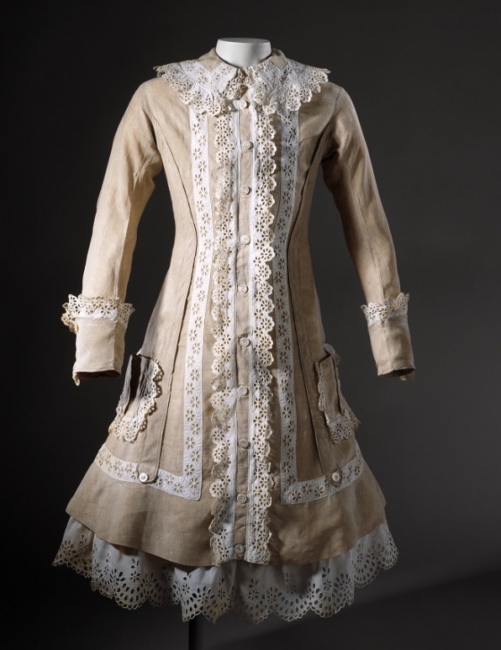 Girl’s dress, England, ca. 1885.