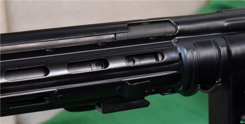gunrunnerhell:HK21What started off as an HK91, was converted into an HK21, the belt-fed light machin