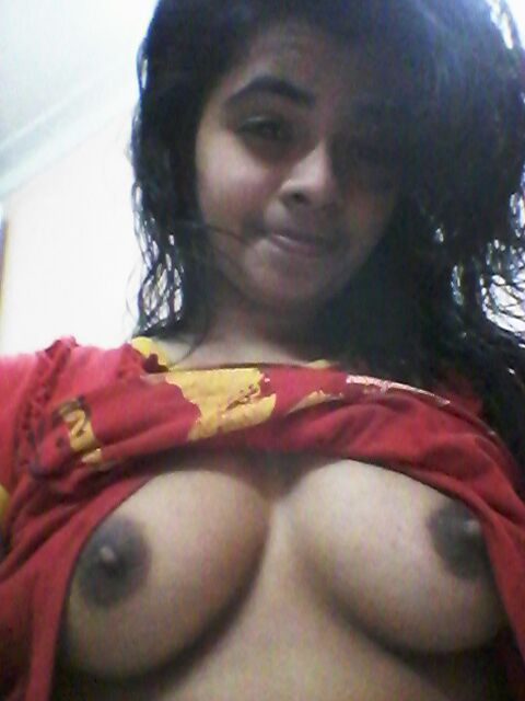 kkarishma-tempting: truefriend777: Cute and sexy girl Sexy Indian teen girl browny nipple -1