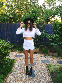 yeezuss:  california-luxe:  X  //yeezuss// checking &amp; following similars