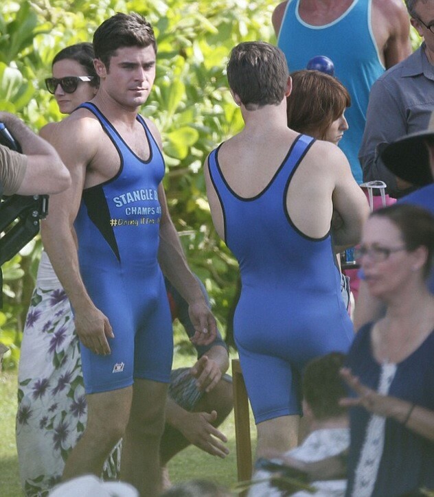 hotfamous-men:    Zac Efron and Adam DeVine  