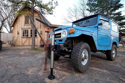 Back in 2018, @arb4x4usa introduced the JACK, a new hydraulic Jack built on their OME BP-51 shock sy