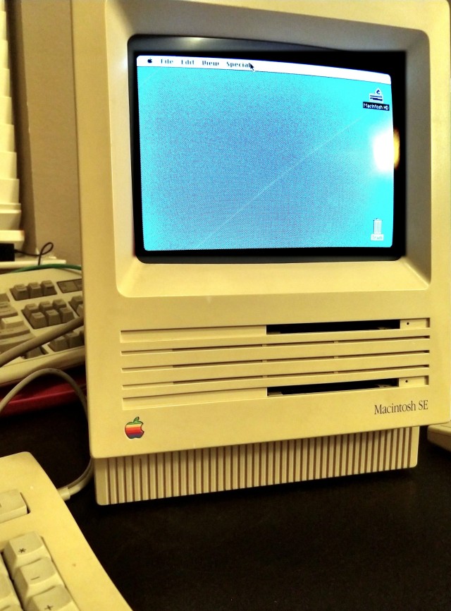 Newly repaired Macintosh SE