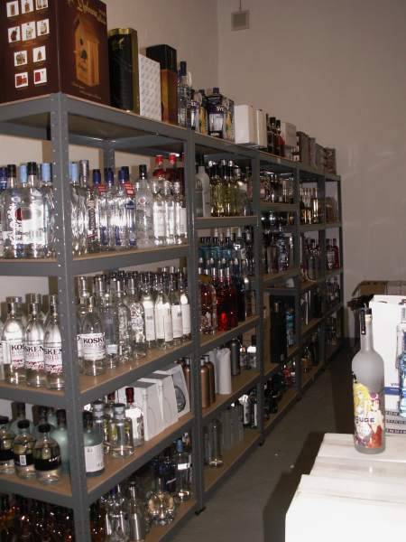 getoutofhellfree:  exclusive picture from inside marina’s room right now - 