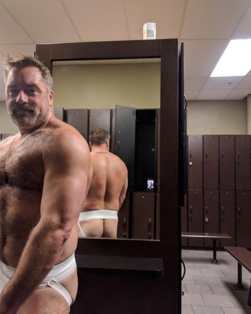 over40notdead: #RumpDay is here! #humpday  #Tatted #proud #rugged #over40 #musclebear #daddy #dilf #
