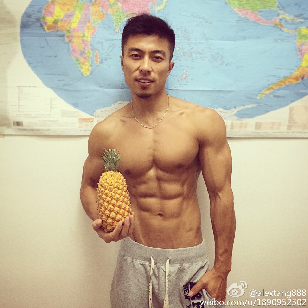 vernonlqchan:  Chinese fucking hot trainer Alex Tang!