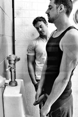 dirtybriefboi:  lowhanger45:  #1 show it off at least once a day#2 never blow the same dude twice  Perfect … love watching !! 