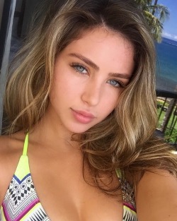 prettymissy4u:  Ryan Newman. ♥  Oh my those eyes missy. It’s impossible not to crush. ♥