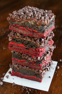greatfoods: Red Velvet Oreo Truffle Brownies.