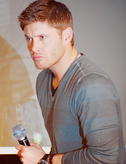 destrroya:  25/50 pictures of Jensen Ackles [x] 