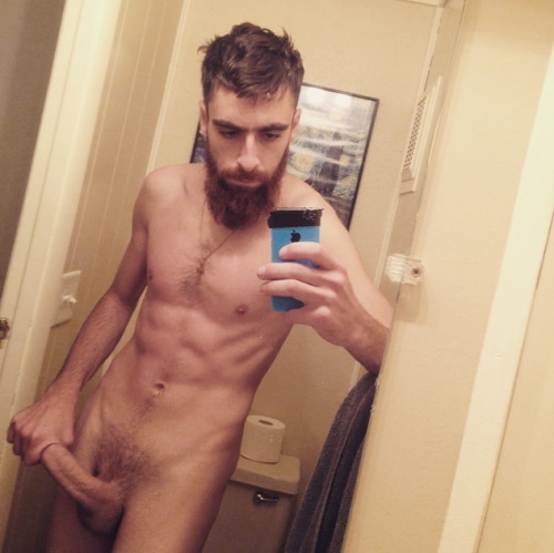 Porn straightdudesexting:  Hung  bro photos