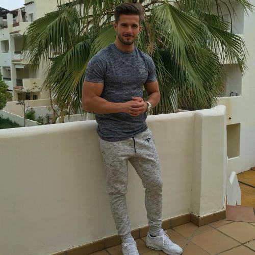 lumbrjax:  Instagram user @antonio.pozo http://ift.tt/1q7z1Do