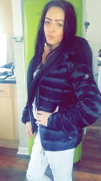 ukstreetslags:  She’s a real chavi slag  Id Smash Her To Bits!