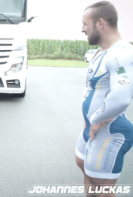 yungsexy:  yachirobi:  deadlifts-and-derrida:   dalthorn:  Robert Forstemann   I