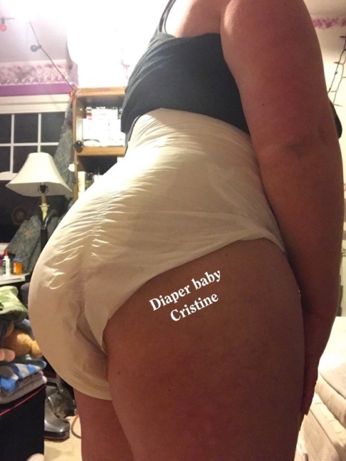 diaperbabycristine: Thick crinkly diaper butt! Wet diaper changing needed baby diaper butt!