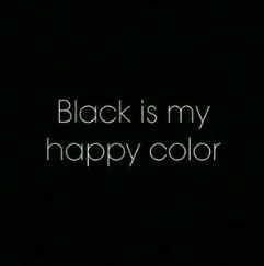 jeance03:  Black on We Heart Ithttp://weheartit.com/entry/127537680/via/damlacikolatalikurabiye