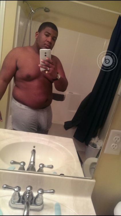 kinglevon83:  This nigga is fine
