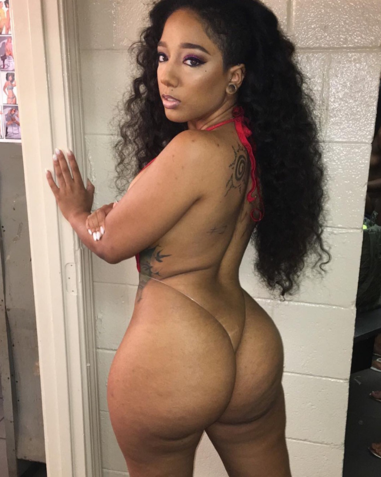 Ebony Boombs